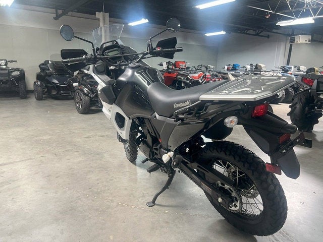2025 Kawasaki KLR 650 Pearl Crystal White/Metallic Carbon Gray Metallic Matte Old School Green