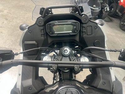 2025 Kawasaki KLR 650 Pearl Crystal WhiteMetallic Carbon Gray