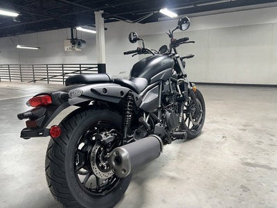 2025 Kawasaki Z900 ABS Metallic Spark Black/Metallic Carbon Gray Base