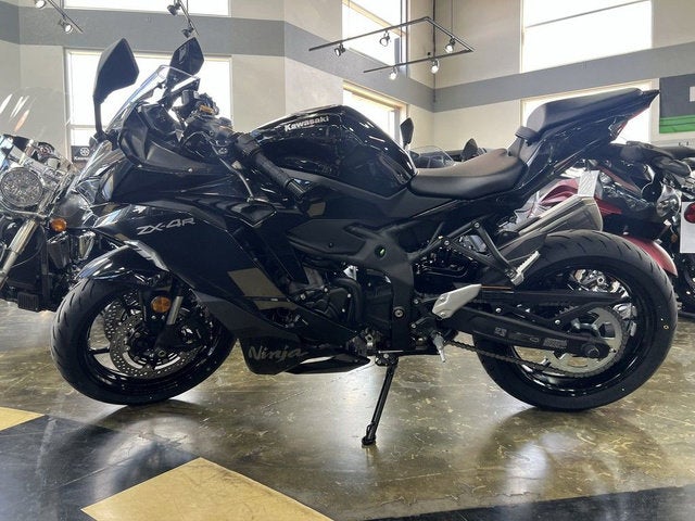 2025 Kawasaki NINJA ZX -4R ABS Base