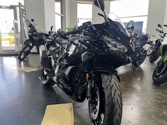 2025 Kawasaki NINJA ZX -4R ABS Base