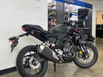 2025 Honda CB300R Base