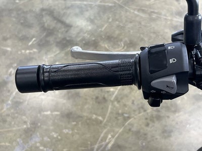 2025 Honda CB300R Base