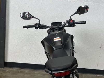 2025 Honda CB300R Base