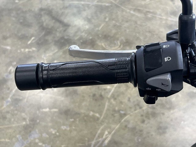 2025 Honda CB300R Base