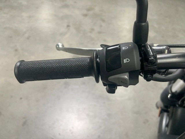 2025 Honda SCL500 Base