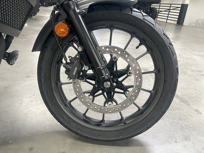 2025 Honda SCL500 Base