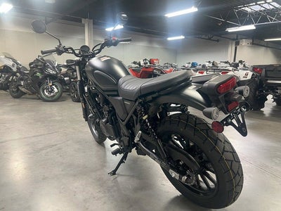 2025 Honda SCL500 Base