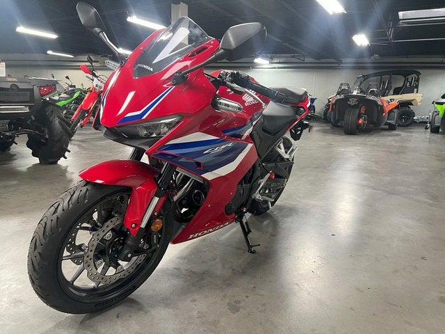 2025 Honda CBR500R Base