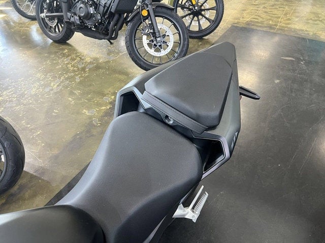 2025 Honda CB500F Base