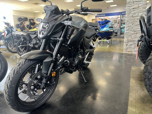 2025 Honda CB500F Base