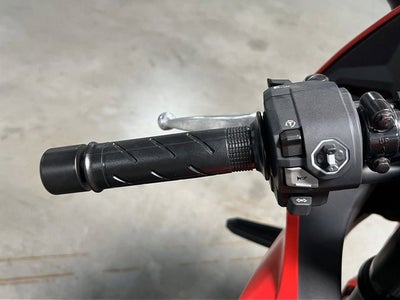 2025 Honda CBR650R E-Clutch