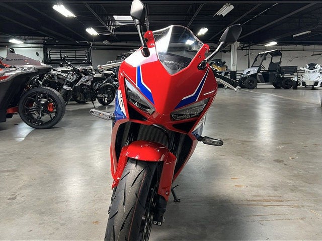 2025 Honda CBR650R E-Clutch