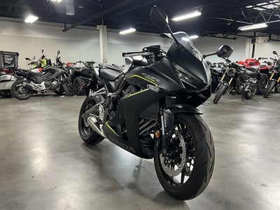 2026 Honda CBR650R E-Clutch Base