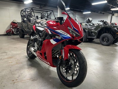 2026 Honda CBR650R E-Clutch