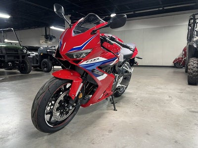 2026 Honda CBR650R E-Clutch