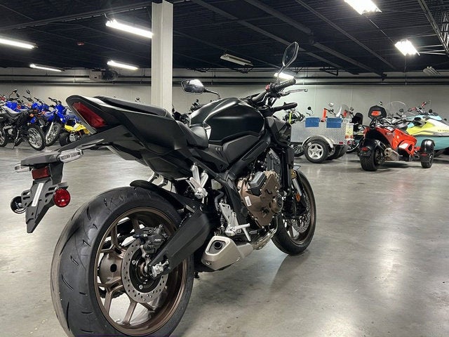 2026 Honda CB650R E-Clutch Base