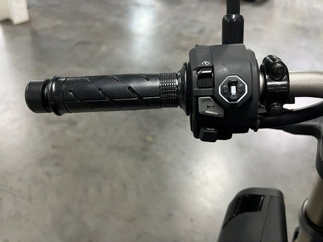 2026 Honda CB650R E-Clutch Base