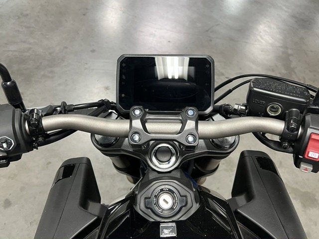 2026 Honda CB650R E-Clutch Base