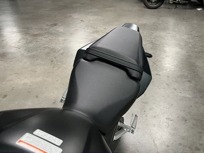 2026 Honda CB650R E-Clutch Base