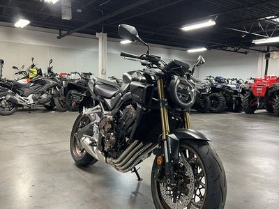 2026 Honda CB650R E-Clutch Base