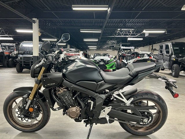 2026 Honda CB650R E-Clutch Base
