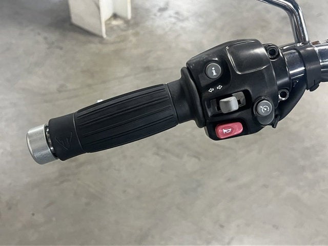 2022 Triumph BONNEVILLE SPEEDMASTER Base