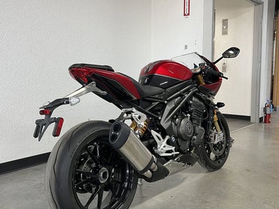 2022 TRIUMPH SPEED TRIPLE 1200RR Base