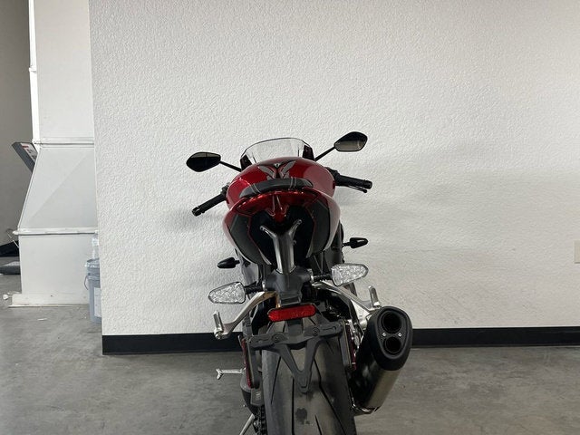 2022 TRIUMPH SPEED TRIPLE 1200RR Base