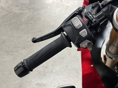 2022 TRIUMPH SPEED TRIPLE 1200RR Base