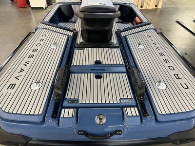 2027 Yamaha Waverunners Crosswave Base