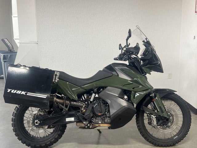 2022 KTM Adventure 890