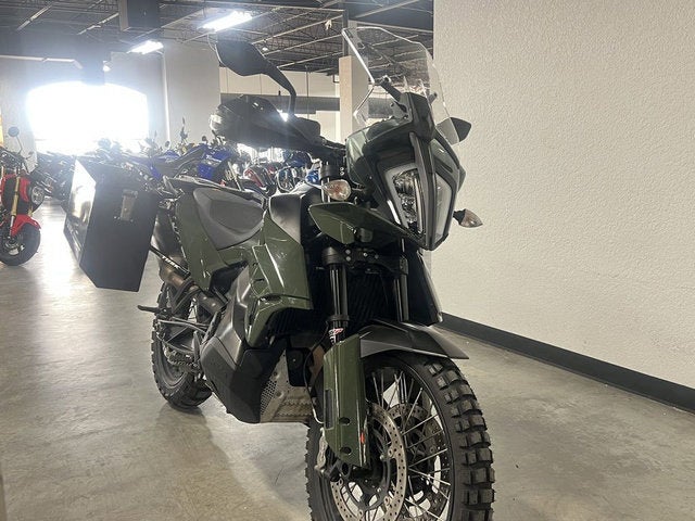 2022 KTM Adventure 890