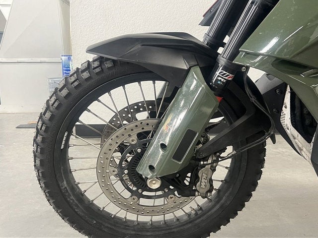 2022 KTM Adventure 890