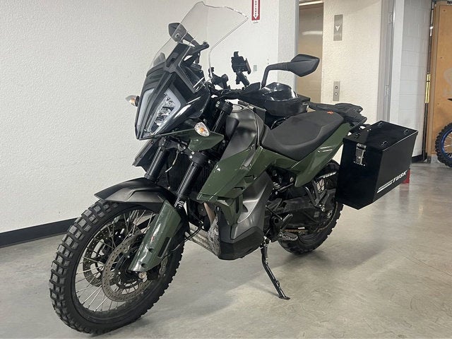 2022 KTM Adventure 890