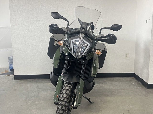 2022 KTM Adventure 890