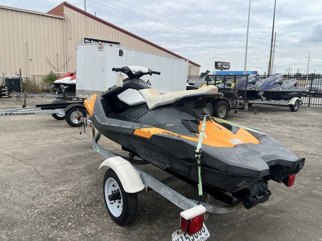 2014 Sea-Doo Spark 3Up ROTAX 900 H.O. ACE Ibr Base