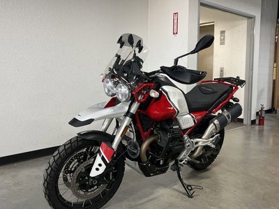 2020 MOTO GUZZI V85 TT E4 Base