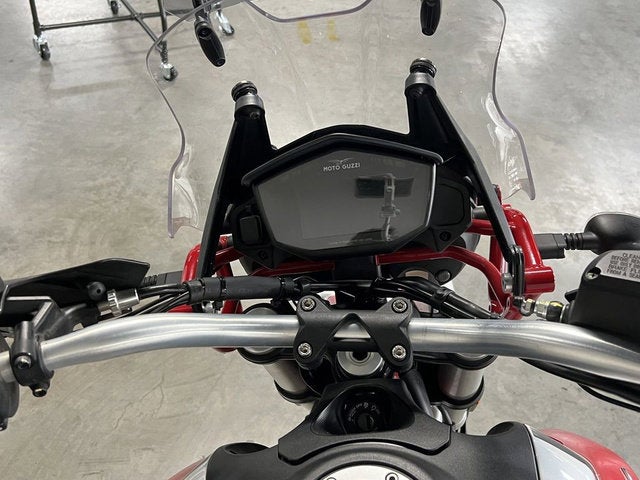 2020 MOTO GUZZI V85 TT E4 Base
