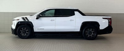 2024 Chevrolet Silverado EV RST