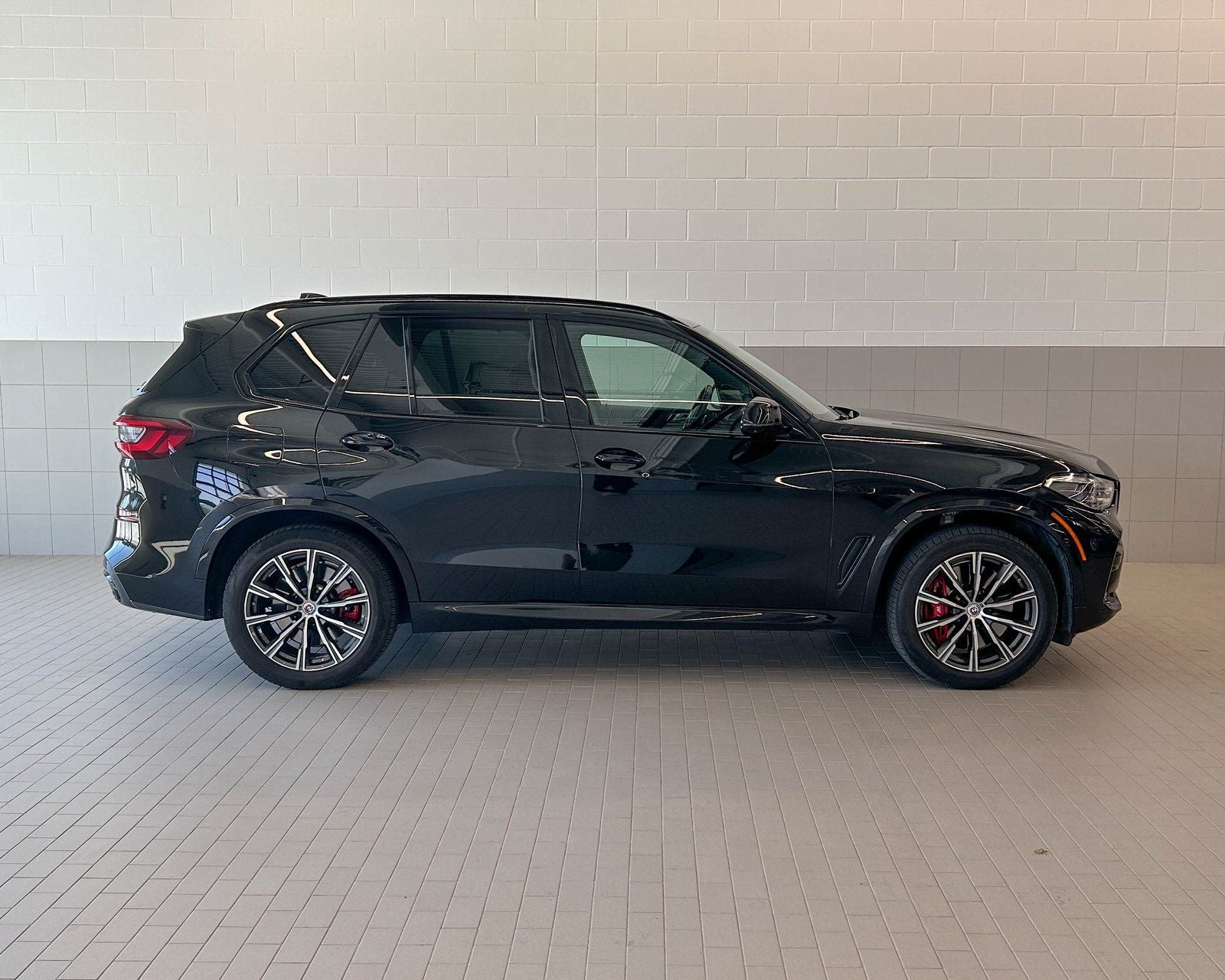 2023 BMW X5 M50i