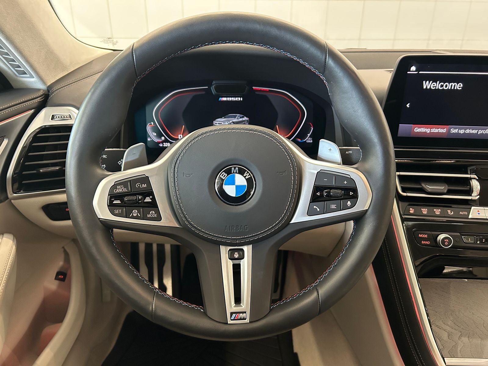 2025 BMW 8 Series M850i xDrive