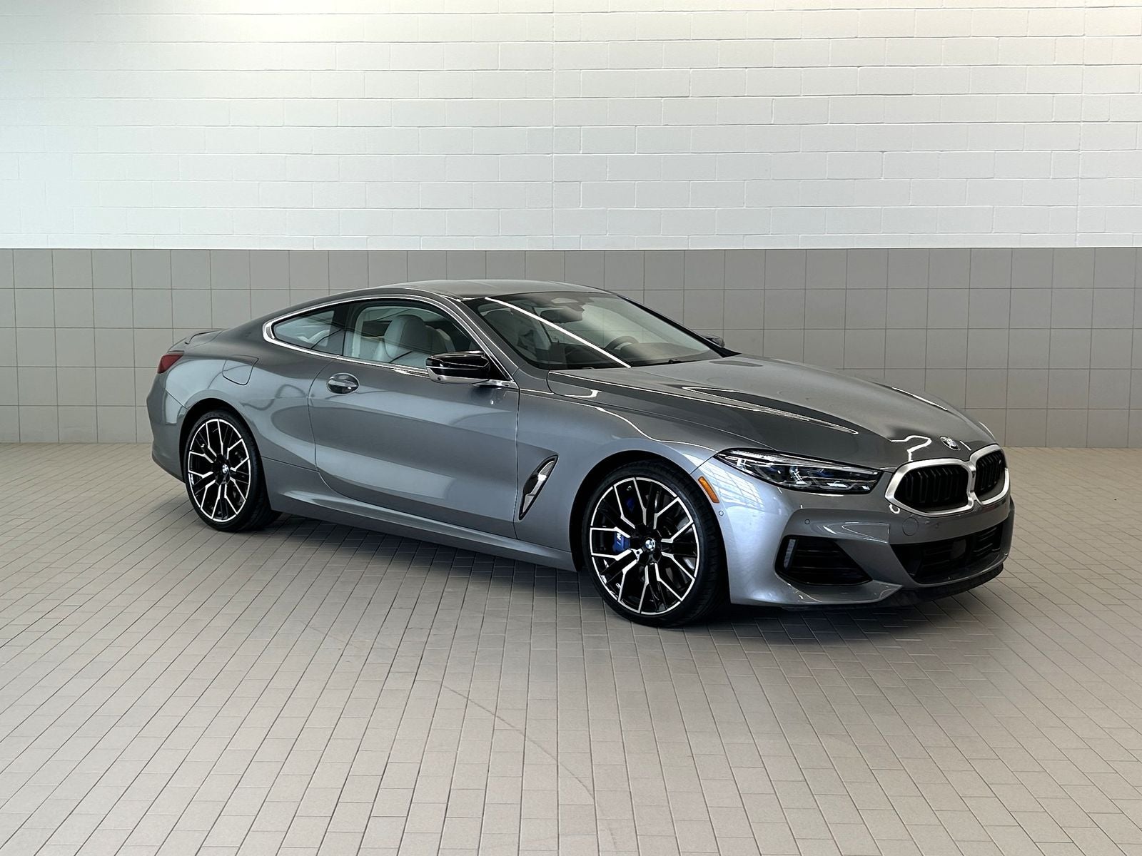 2025 BMW 8 Series M850i xDrive