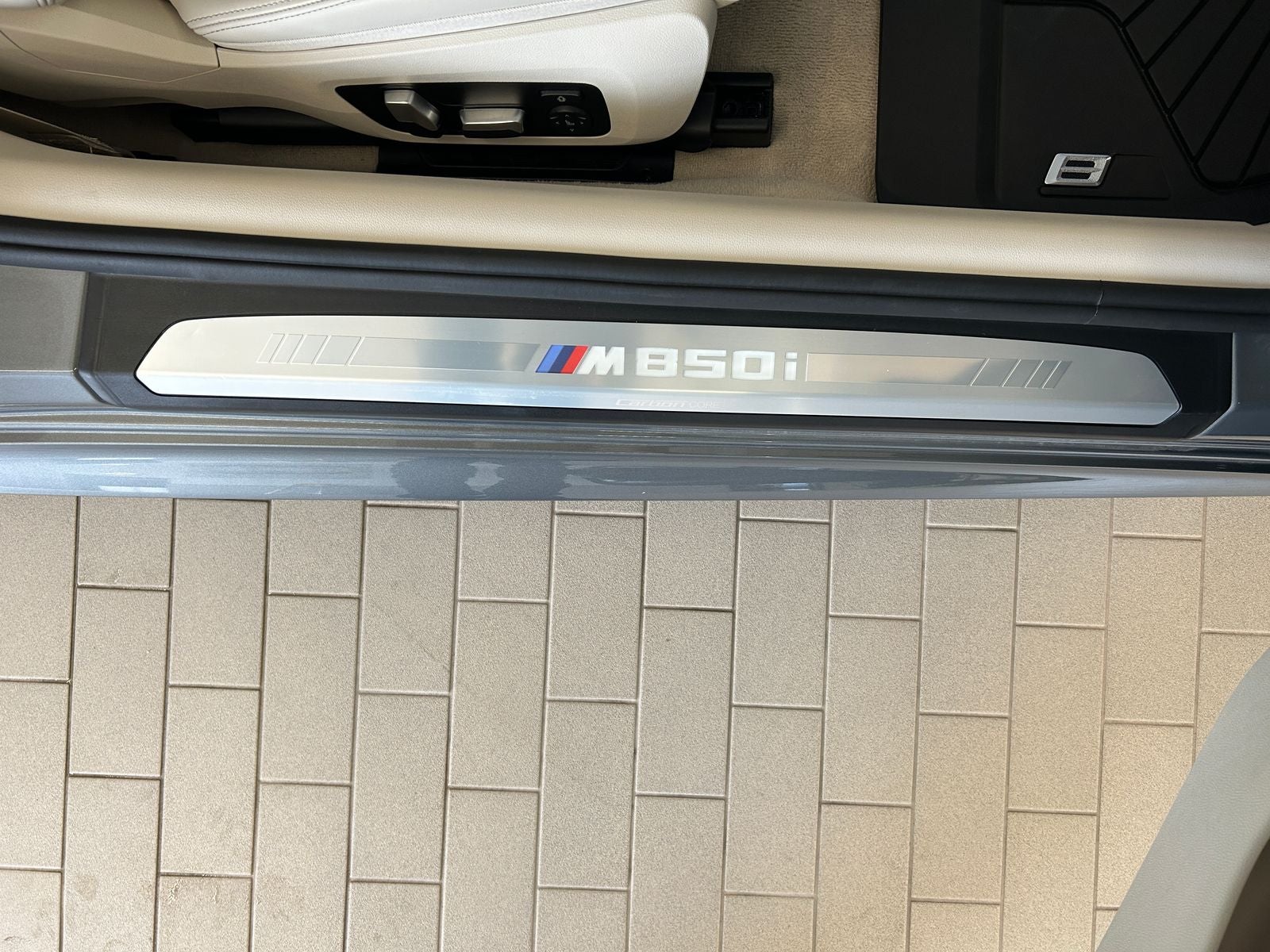 2025 BMW 8 Series M850i xDrive
