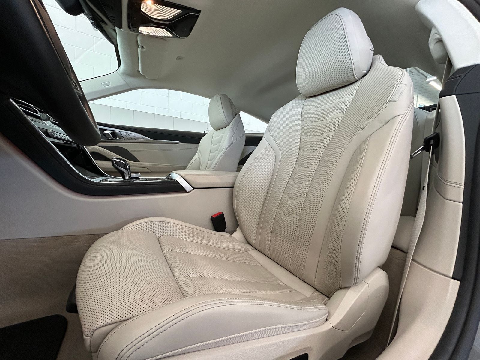2025 BMW 8 Series M850i xDrive