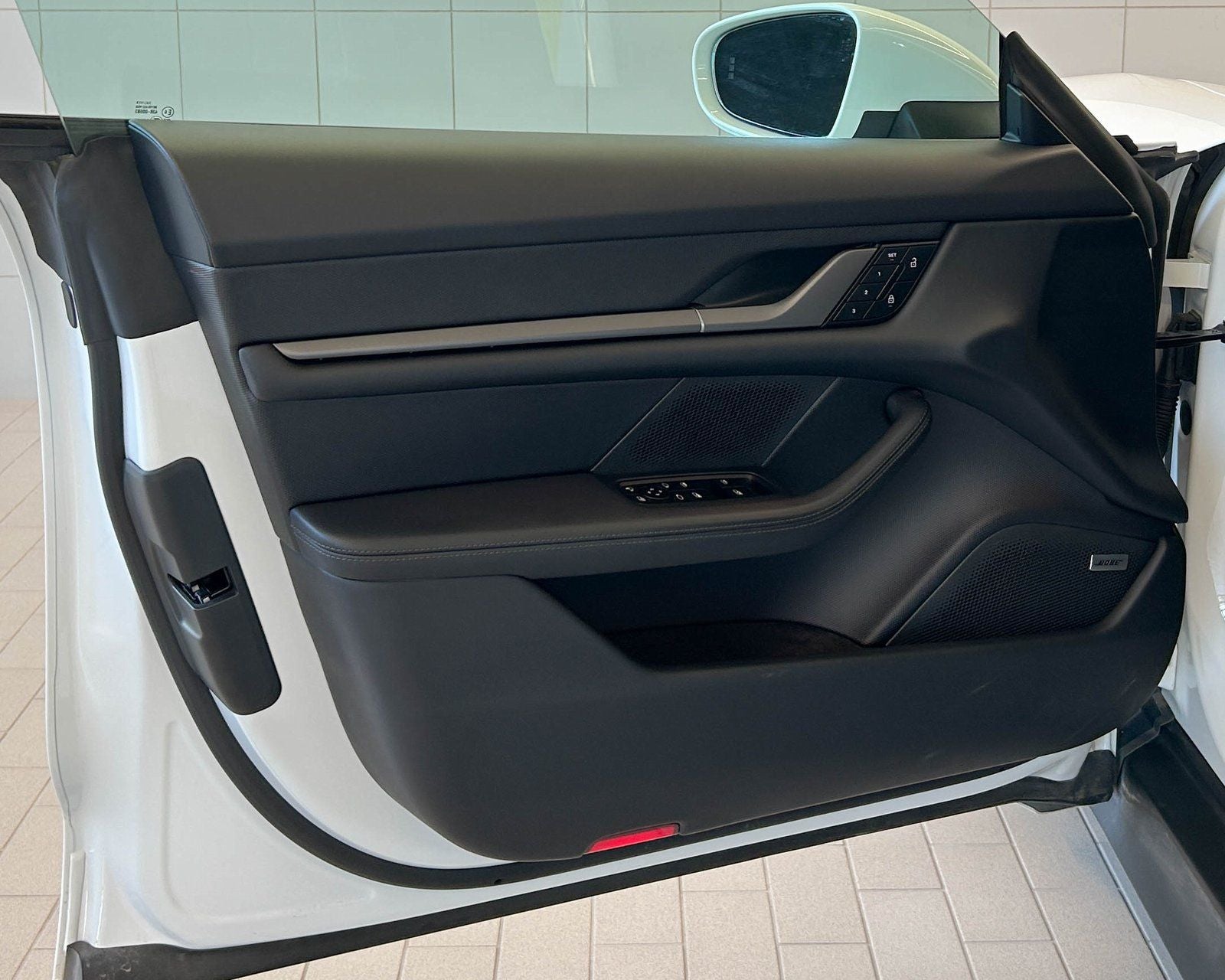 2025 Porsche Taycan RWD