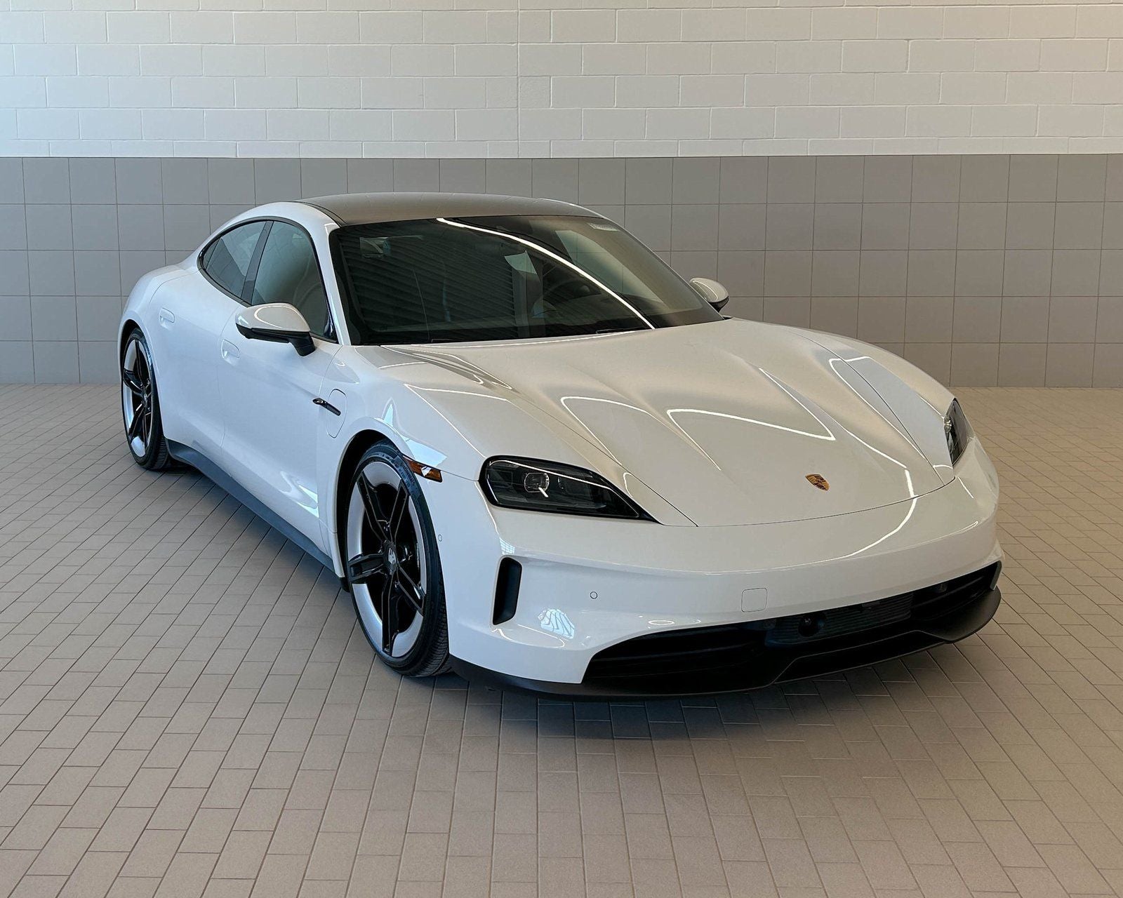 2025 Porsche Taycan RWD