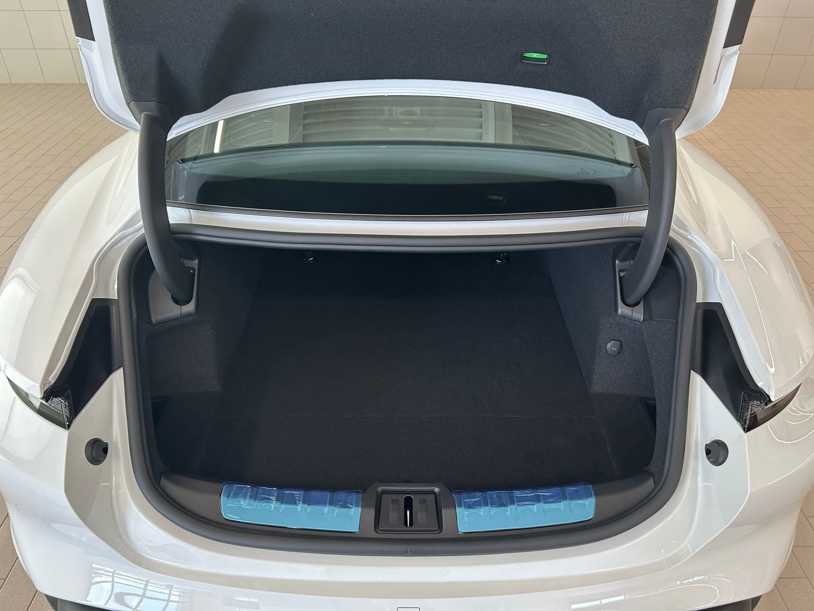 2026 Porsche Taycan 4