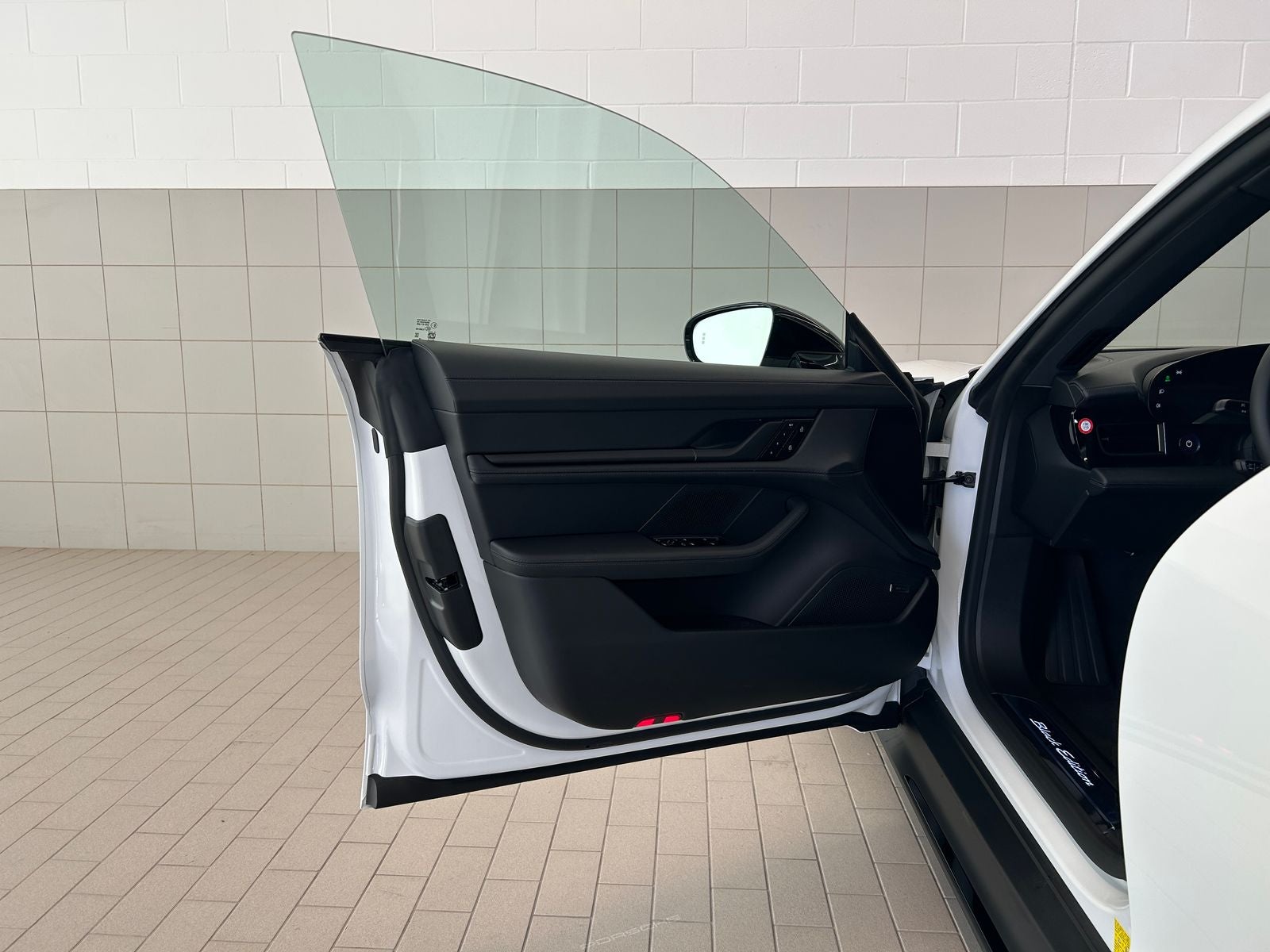 2026 Porsche Taycan 4