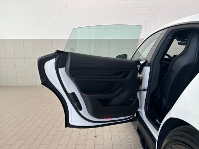 2026 Porsche Taycan 4
